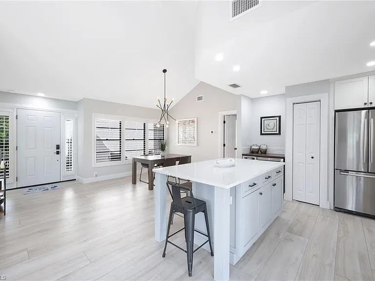 714 Reef Point Cir — Photo 8