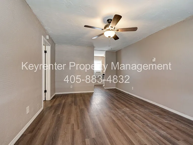 SW 27th St Complex — Photo 33