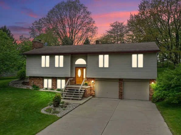 1016 Warbler Ln, Cadillac, MI 49601