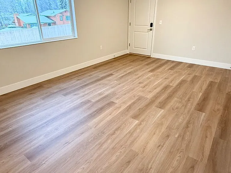 16427 Farm Ave — Photo 8