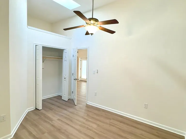 8190 Marshall Corner Rd — Photo 16