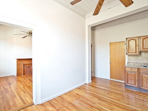 4th image of 314 Sackett St APT 2R
