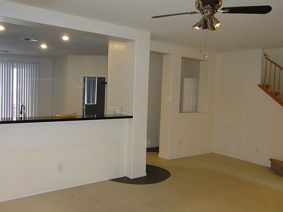 5th image of 513 Uxbridge Dr