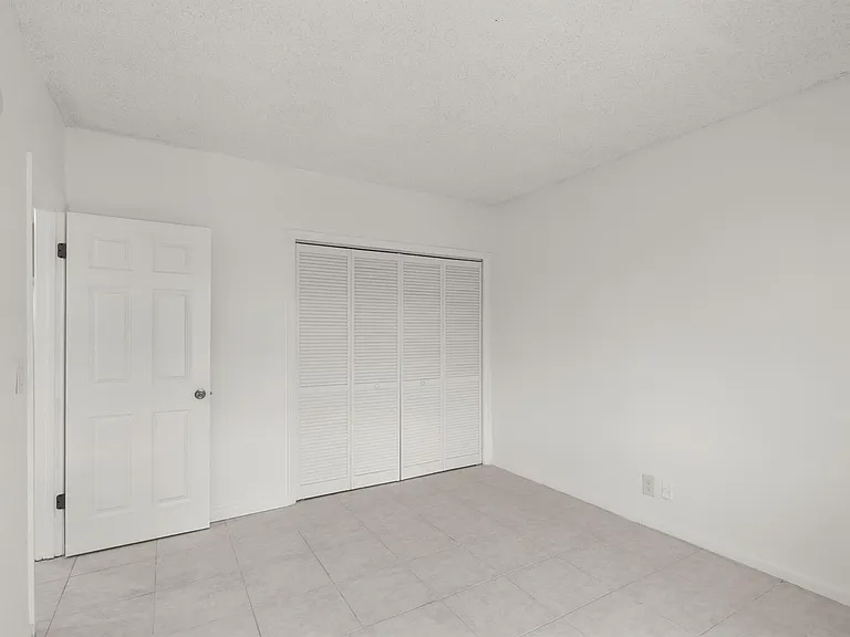 626 NW 13th St #310 — Photo 10
