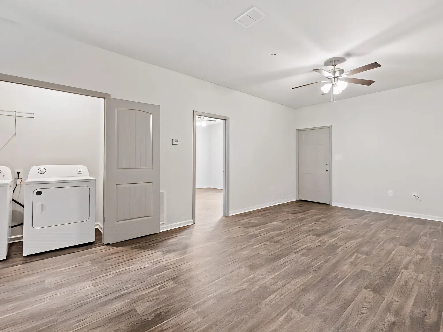 Springhill Apartments — Photo 2