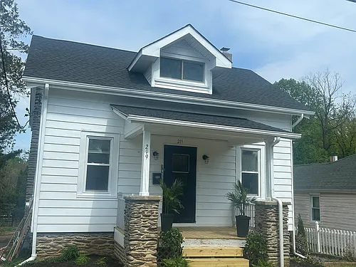 219 Green St Photo 1