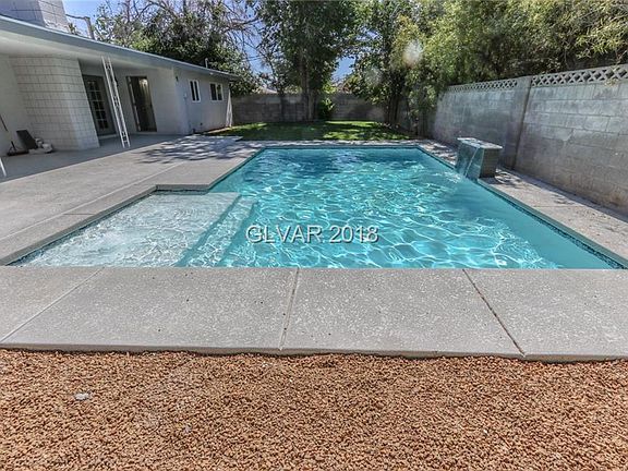 4th image of 3005 Mason Ave