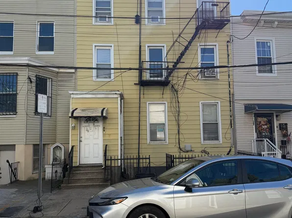 13 Crawford St, Jersey City, NJ 07306