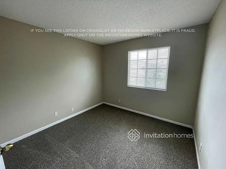 4728 SW 13th Pl — Photo 13