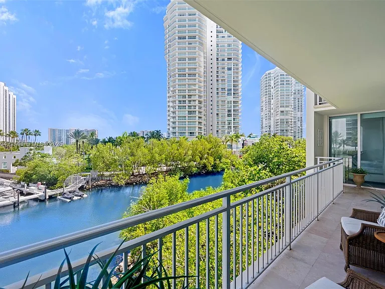 150 Sunny Isles Blvd #Townhouse 301 — Photo 24