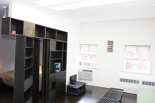 Rented by New York Manhattan Real Estate Incorporated | media 25