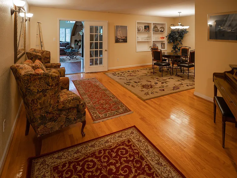 8506 High Ridge Rd — Photo 4