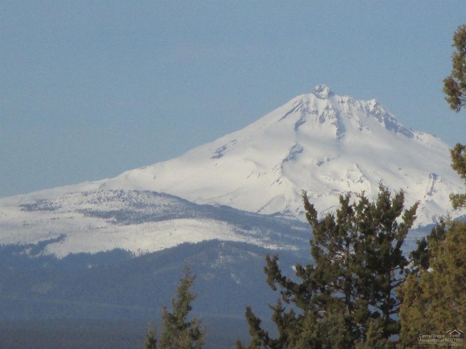 1st image of 0 NW Elk Dr