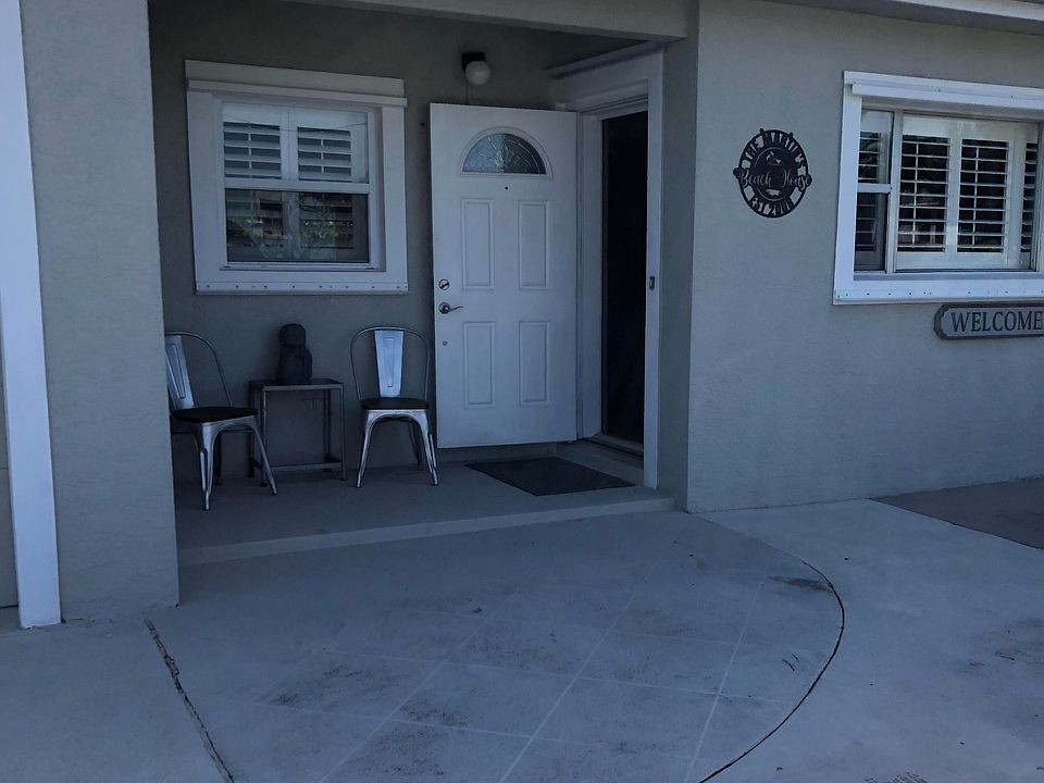 1st image of 325 Angelo Ln