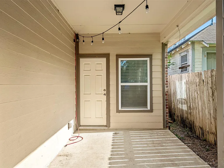 1613 Saulnier St — Photo 25