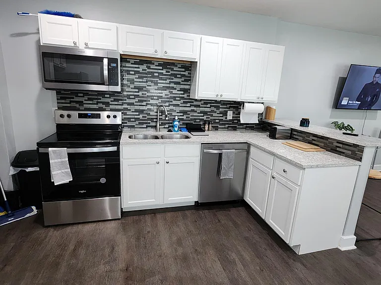 4651 Hinesley Ave — Photo 2