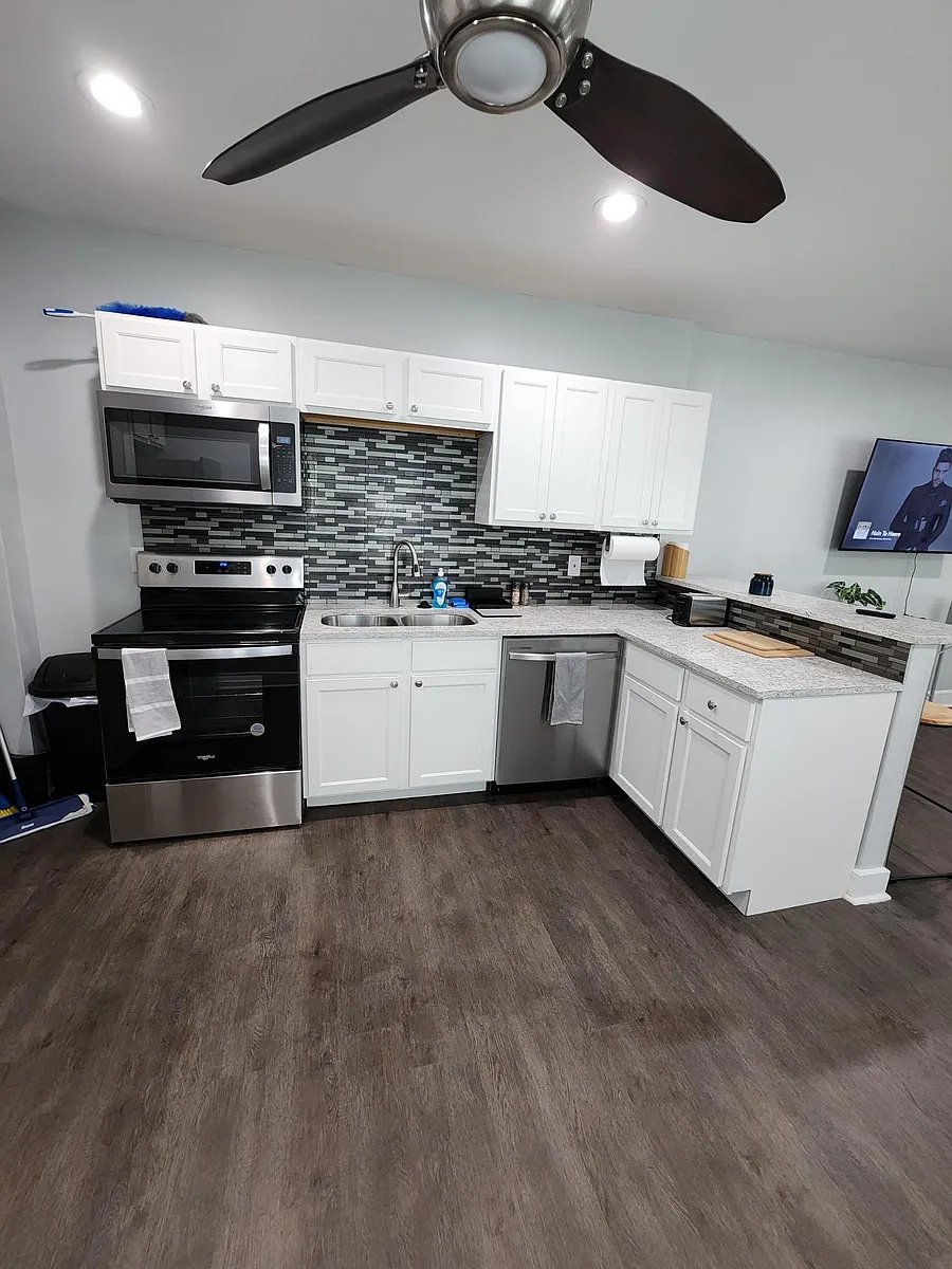 Building Photo - 4651 Hinesley Ave