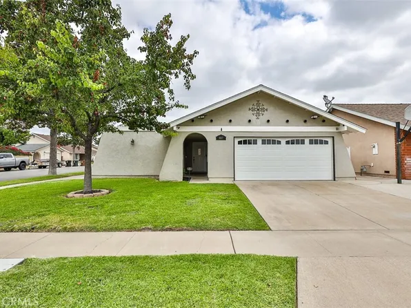 5017 E Holbrook St, Anaheim, CA 92807