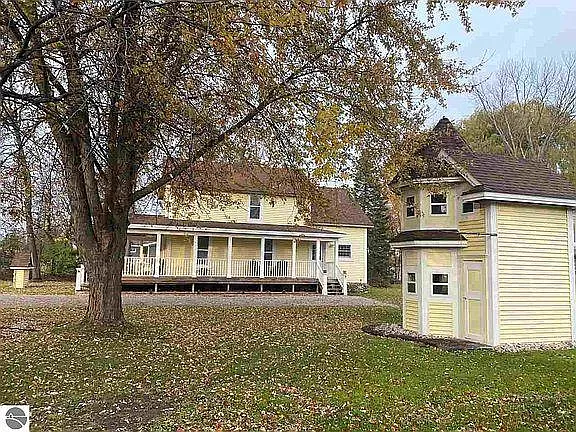 409 Cedar St — Photo 3