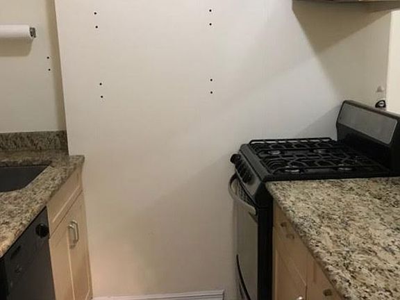 2nd image of 209 W 102nd St APT 1D
