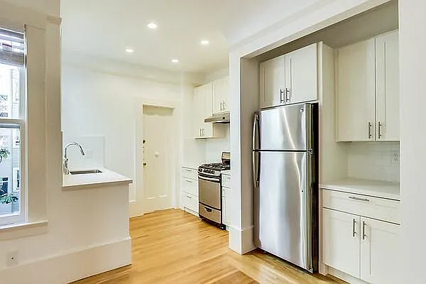 1167 Pine St #5 — Photo 4
