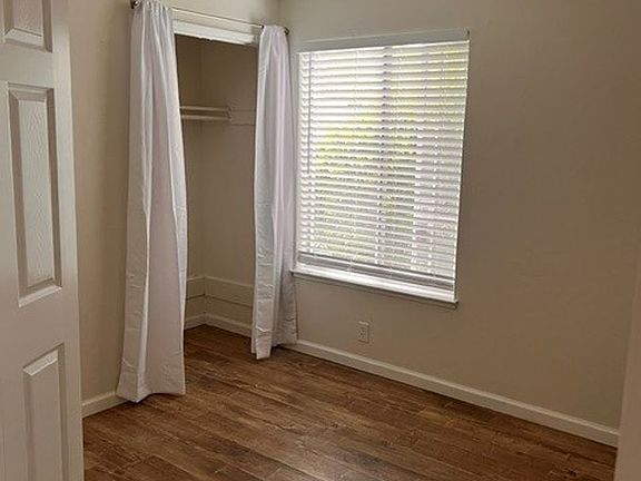 4th image of 2042 Voss Park Ln