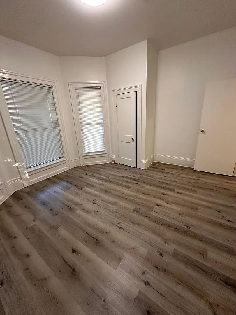 1403 Main Street — Photo 3