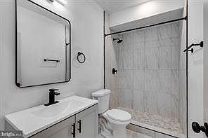 5th image of 3962 Parrish St #1