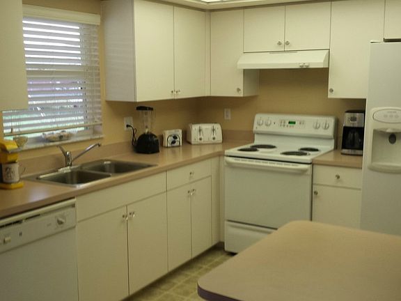 2nd image of 302 SE 10th Ter