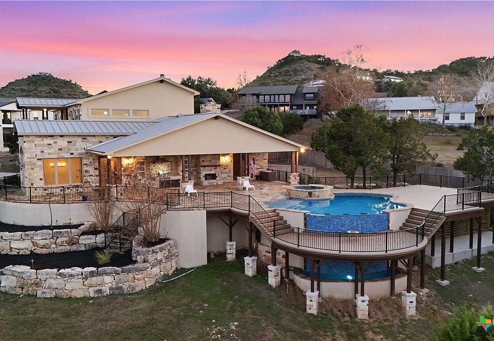 1st image of 1035 Thunderbolt Rd