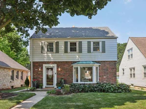 2909 North 77th STREET, Milwaukee, WI 53222