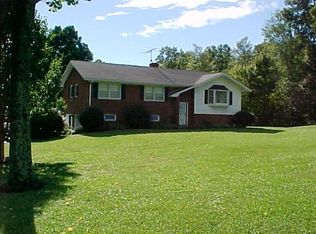2665 Wayside Rd, Stuart, VA 24171