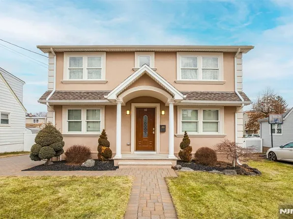 46 Lotz Hill Rd, Clifton, NJ 07013