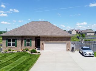 1105 Running Brook Dr, Lawrenceburg, KY 40342