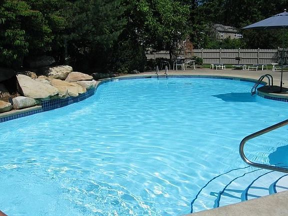 5th image of 2769 Shakespeare Ln