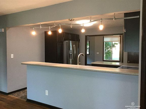 5th image of 4821 S 47th St