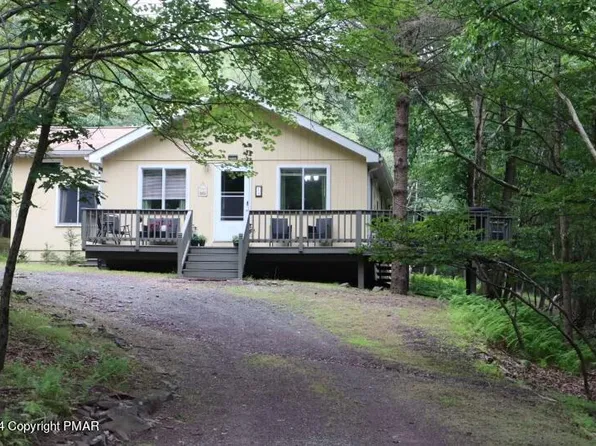 14 Tunkhannock Dr, Albrightsville, PA 18210