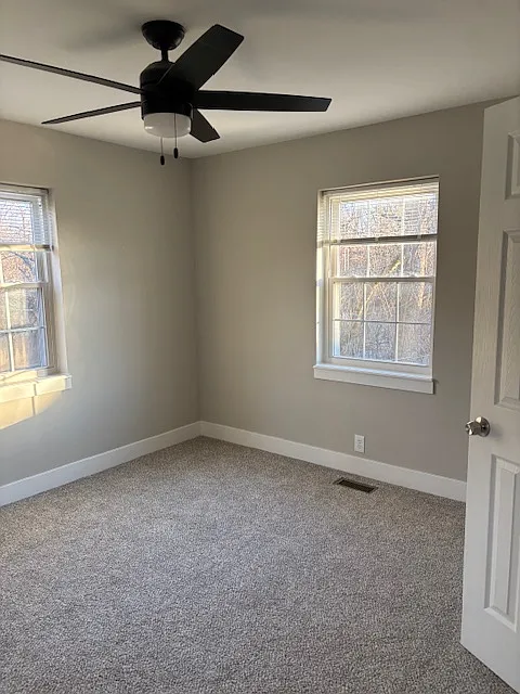 3 bed, 1300 sqft, $1,500 — Photo 2