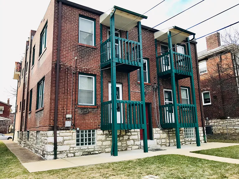 5043 Tholozan Ave #A — Photo 6