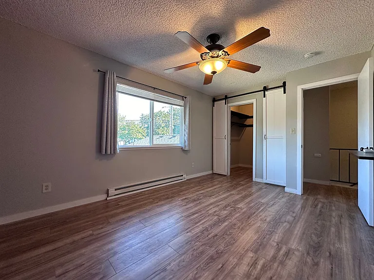 1589 NE Kane Dr — Photo 13