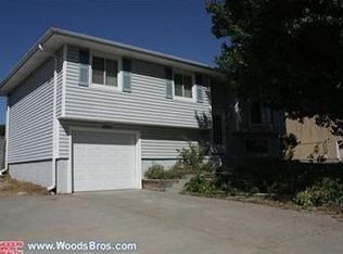 2807 NW 7th St, Lincoln, NE 68521