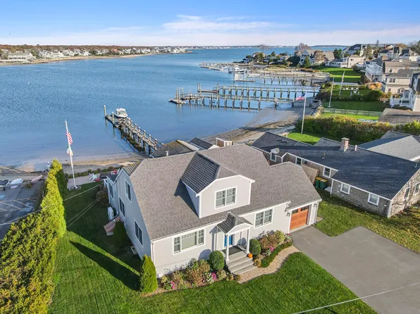 90 Bay Shore Road, Hyannis, MA 02601