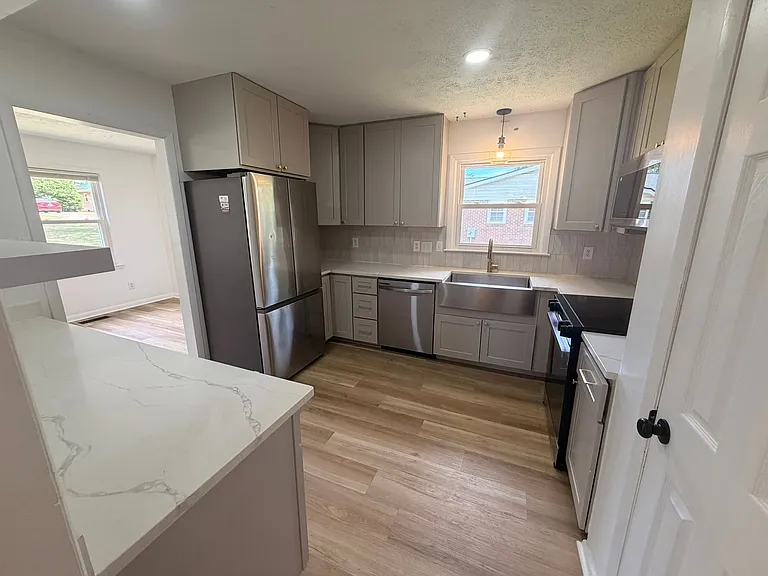 139 N Ingleside Dr — Photo 10
