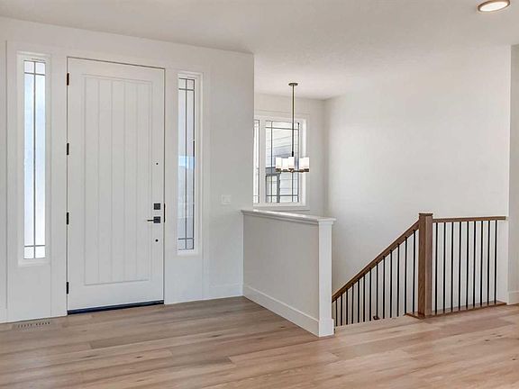 4th image of 819 E Green Haven Close