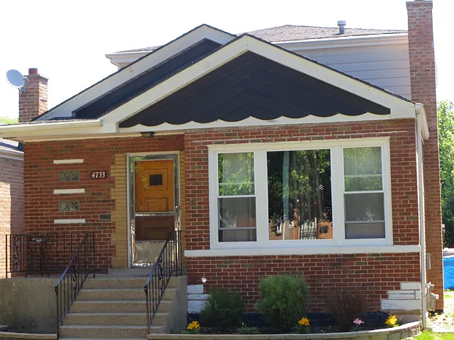 4733 S Leamington Ave photo 1