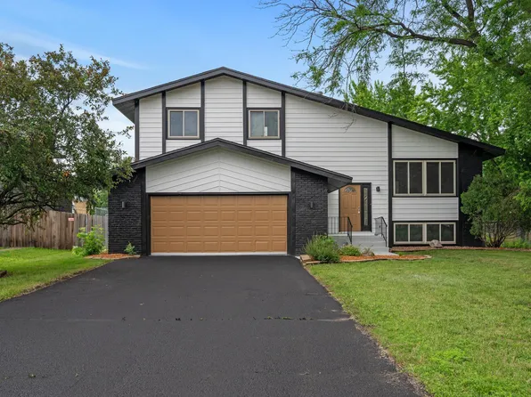 8024 Morgan Cir N, Brooklyn Park, MN 55444