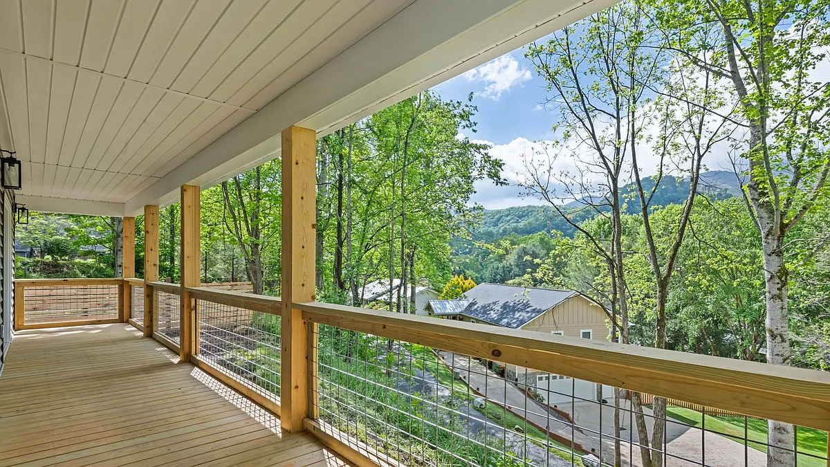 Building Photo - 106 Silverleaf Cir