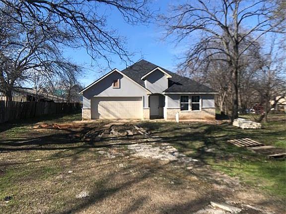 3rd image of 503 Circle Dr