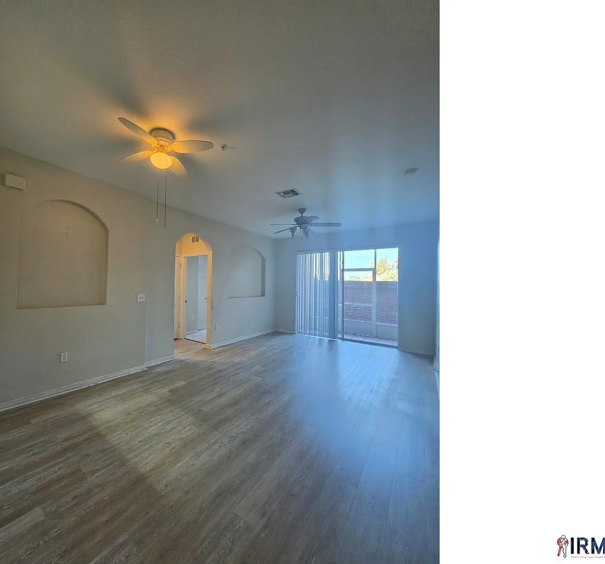 3 bedroom 2 bathroom condo Horizons at Vista Lakes — Photo 3