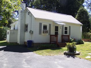 51 W Croton Dr, Lake Carmel, NY 10512